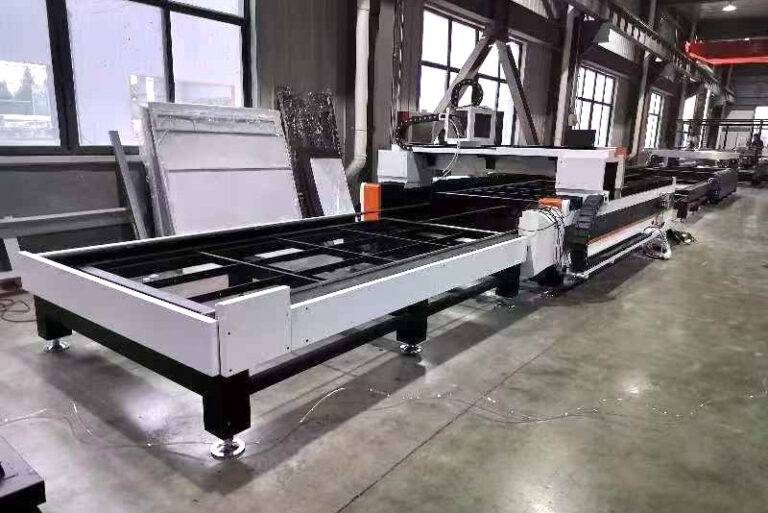 LT3015-FD Fiber laser cutter (1)