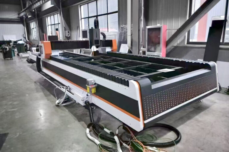 LT3015-FD Fiber laser cutter (2)