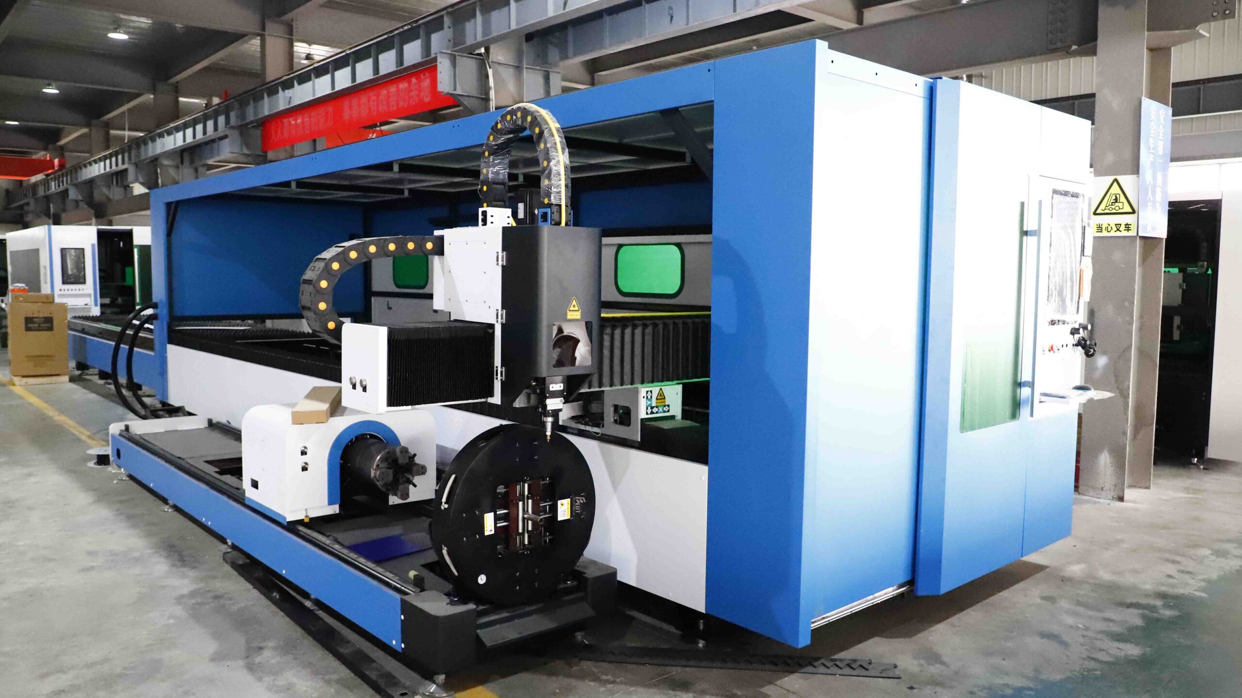 Enclosed Flat Rotary Fiber Laser Cutter